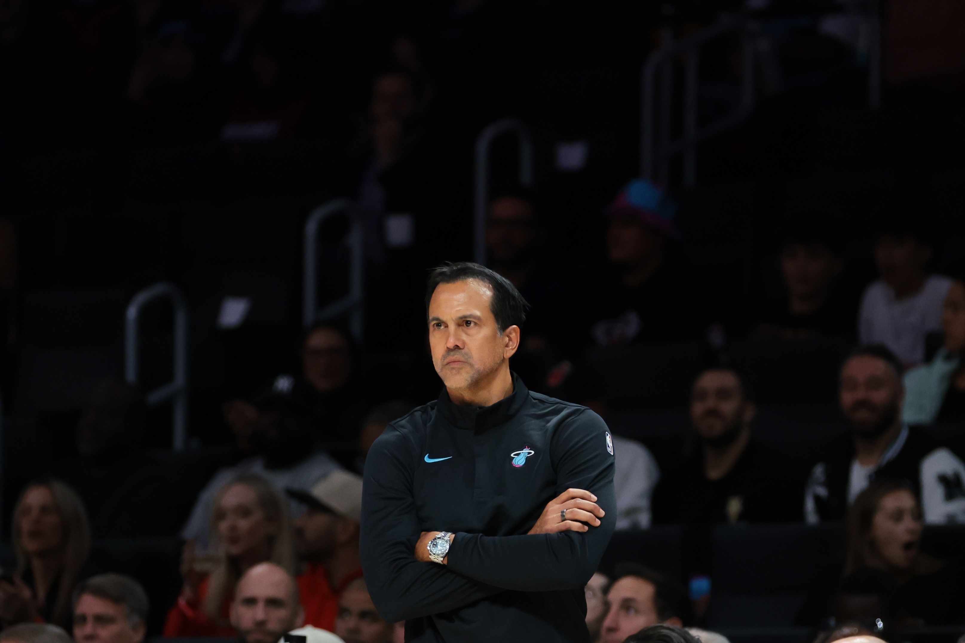 斯波:双方球员都在抱怨场地状况 工作人员也断定场地条件不合格